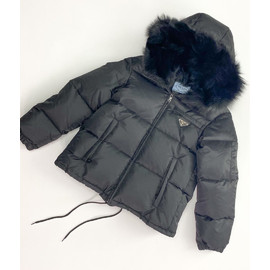 Женский черный пуховик Prada