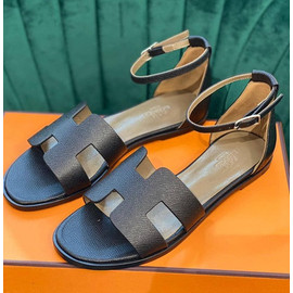 Черные босоножки Hermes Santorini