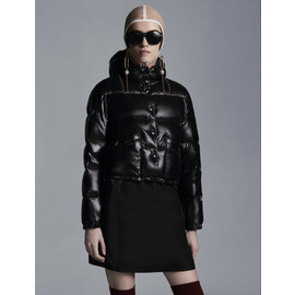 Женский короткий пуховик Moncler черный