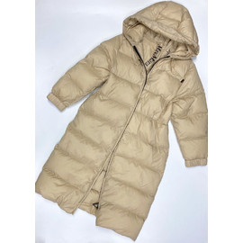 Женский пуховик Max Mara бежевый Женский пуховик Max Mara бежевый