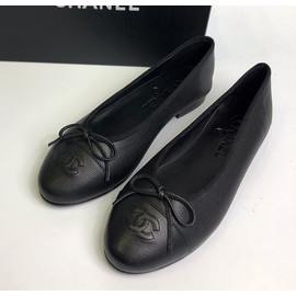 Кожаные балетки Chanel черные