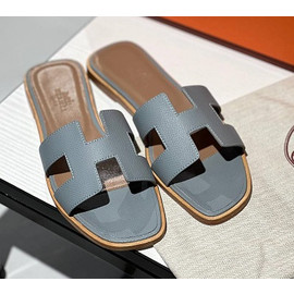 Кожаные шлепки Hermes Oran серые
