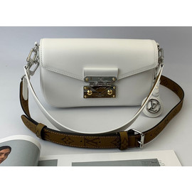 Женская сумка Louis Vuitton белая