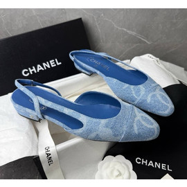 Слингбэки из текстиля Chanel голубые на низком каблуке