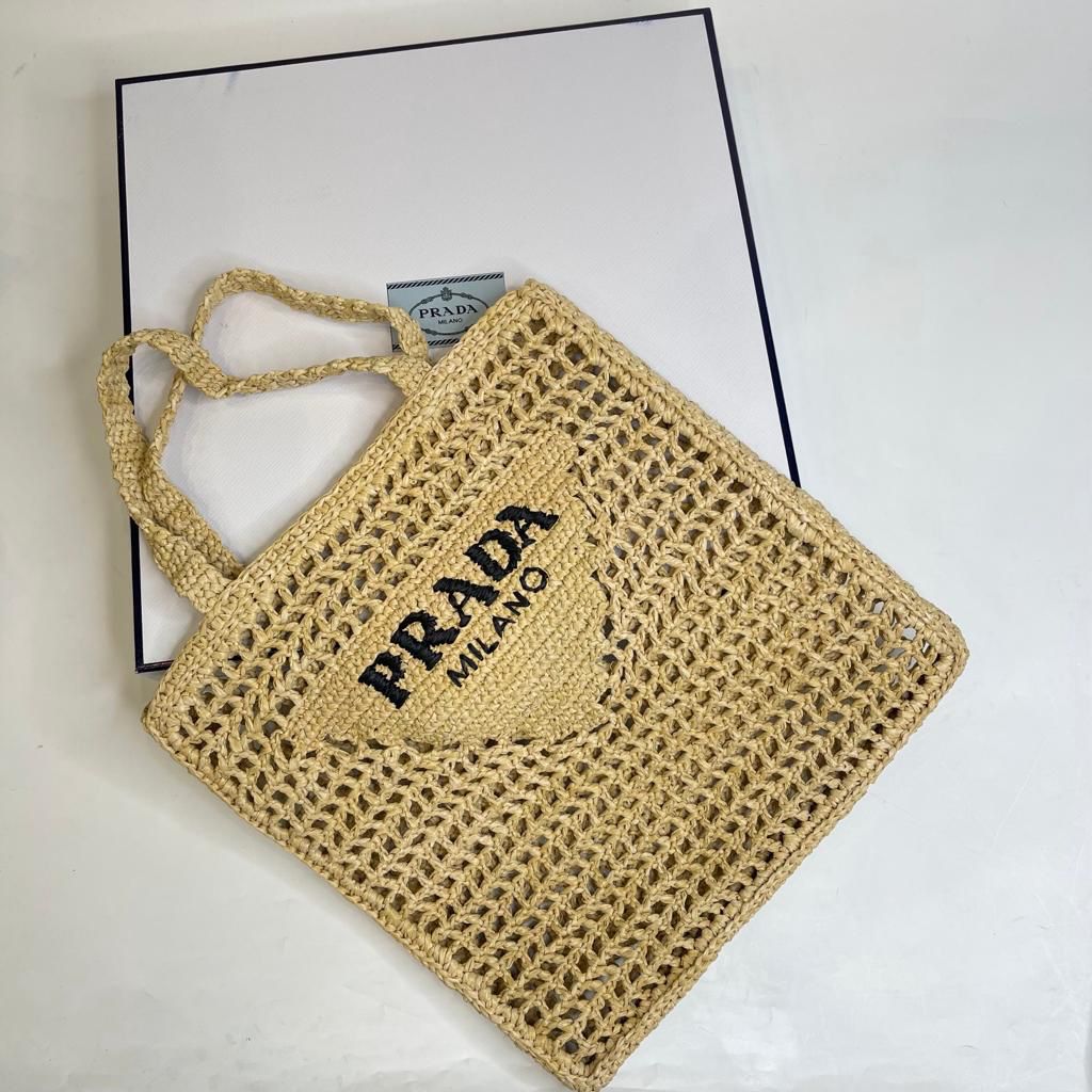 Prada raffia 2025