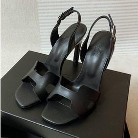 Кожаные черные босоножки Hermes Holy 105 на высоком каблуке