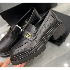 Кожаные черные лоферы Chanel