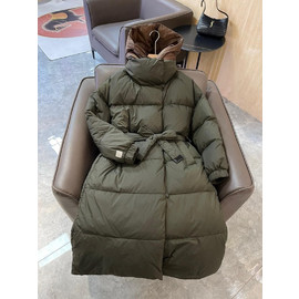 Женское пуховое пальто с капюшоном Max Mara