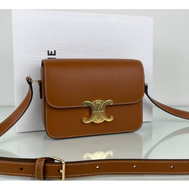 Женская кожаная сумка Celine Triomphe Teen коричневая