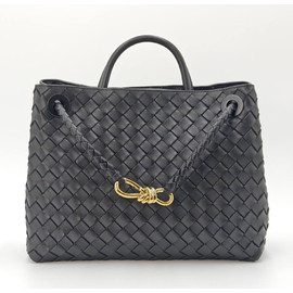 Черная кожаная сумка Bottega Veneta Andiamo Medium