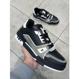 Кожаные кроссовки Louis Vuitton Trainer черные с серым