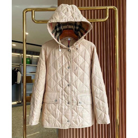 Женская куртка с капюшоном Burberry бежевая