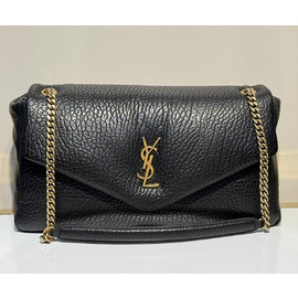 Женская кожаная сумка Yves Saint Laurent Calypso Large черная Женская кожаная сумка Yves Saint Laurent Calypso Large черная