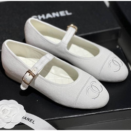 Белые балетки из текстиля Chanel