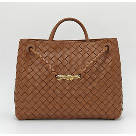 Коричневая кожаная сумка Bottega Veneta Andiamo Medium