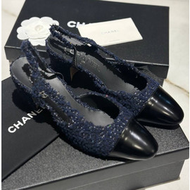 Твидовые темно-синие босоножки Chanel на среднем каблуке