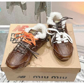 Женские кожаные коричневые кроссовки Miu Miu New Balance с мехом