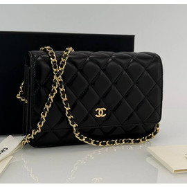 Женская черная кожаная сумочка Chanel Woc золото