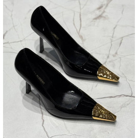 Женские кожаные лаковые черные туфли Saint Laurent