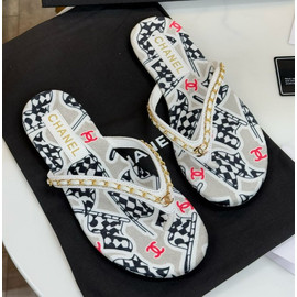 Женские белые тонги Chanel