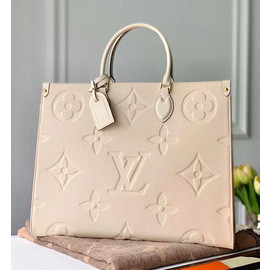 Женская кожаная сумка Louis Vuitton Onthego GM молочная