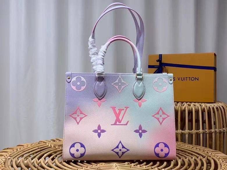 Голубая сумка Louis Vuitton из ткани женская.