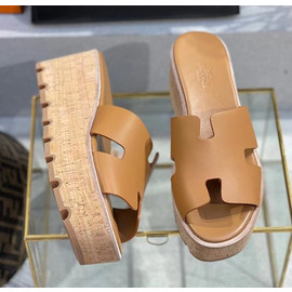 Кожаные шлепанцы Hermes коричневые на высокой подошве