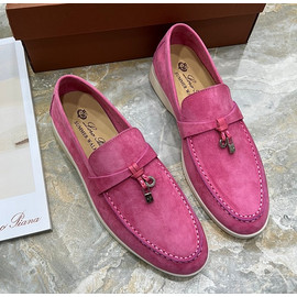 Замшевые женские лоферы Loro Piana розовые