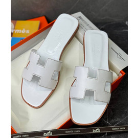 Женские кожаные шлепки Hermes Oran белые