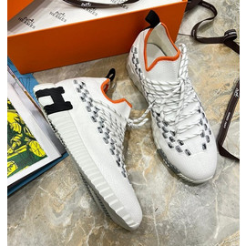 Женские белые с черным кроссовки Hermes