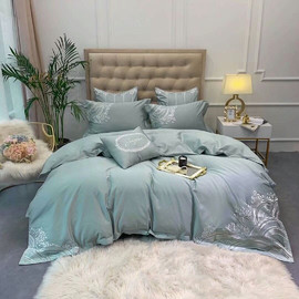 Постельное белье в стиле La Perla тенсель цветы