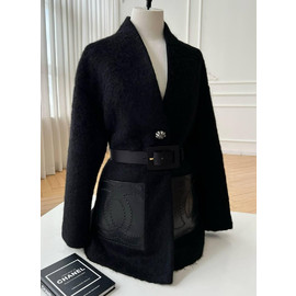 Женское пальто с поясом Chanel черное Женское пальто с поясом Chanel черное