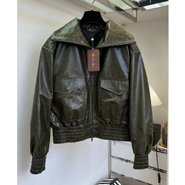 Женская кожаная куртка Loro Piana цвета хаки