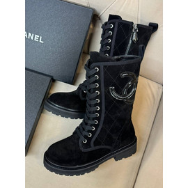 Женские ботинки на шнуровке Chanel высокие черные из замши Женские ботинки на шнуровке Chanel высокие черные из замши