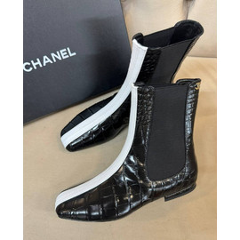 Женские кожаные челси Chanel черные с крокодиловым тиснением Женские кожаные челси Chanel черные с крокодиловым тиснением