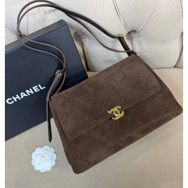 Шоколадная замшевая сумка Chanel Flap Bag Medium Шоколадная замшевая сумка Chanel Flap Bag Medium