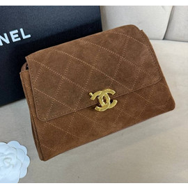 Корричневая замшевая сумка Chanel Flap Bag Medium Корричневая замшевая сумка Chanel Flap Bag Medium