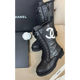 Женские ботинки на шнуровке Chanel высокие черные Женские ботинки на шнуровке Chanel высокие черные