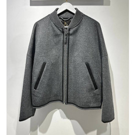 Женская короткая куртка Loro Piana серая