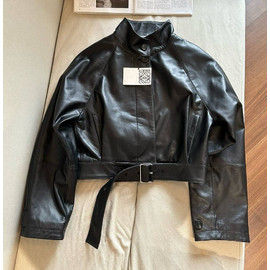 Женская кожаная куртка Loewe черная