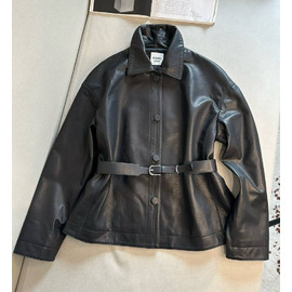 Женская кожаная куртка Hermes черная с поясом