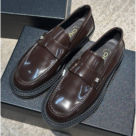 Женские кожаные лоферы Chanel шоколадные