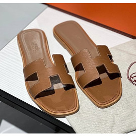 Женские коричневые шлепанцы Hermes