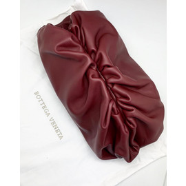 Женская сумка Bottega Veneta Pouch бордовая