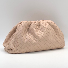 Женская сумка Bottega Veneta Pouch пудра