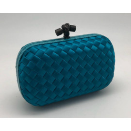 Клатч Bottega Veneta Intreccio Knot синий