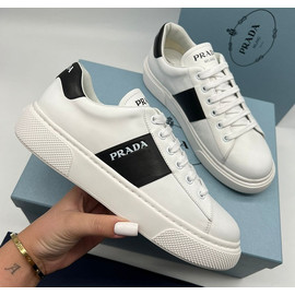 Женские белые с черным кроссовки Prada Женские белые с черным кроссовки Prada
