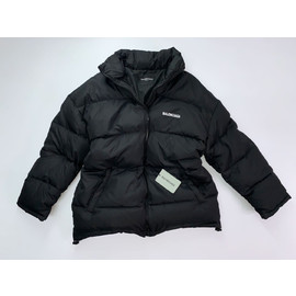 Женский пуховик Balenciaga черный