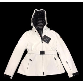 Женский белый пуховик Moncler